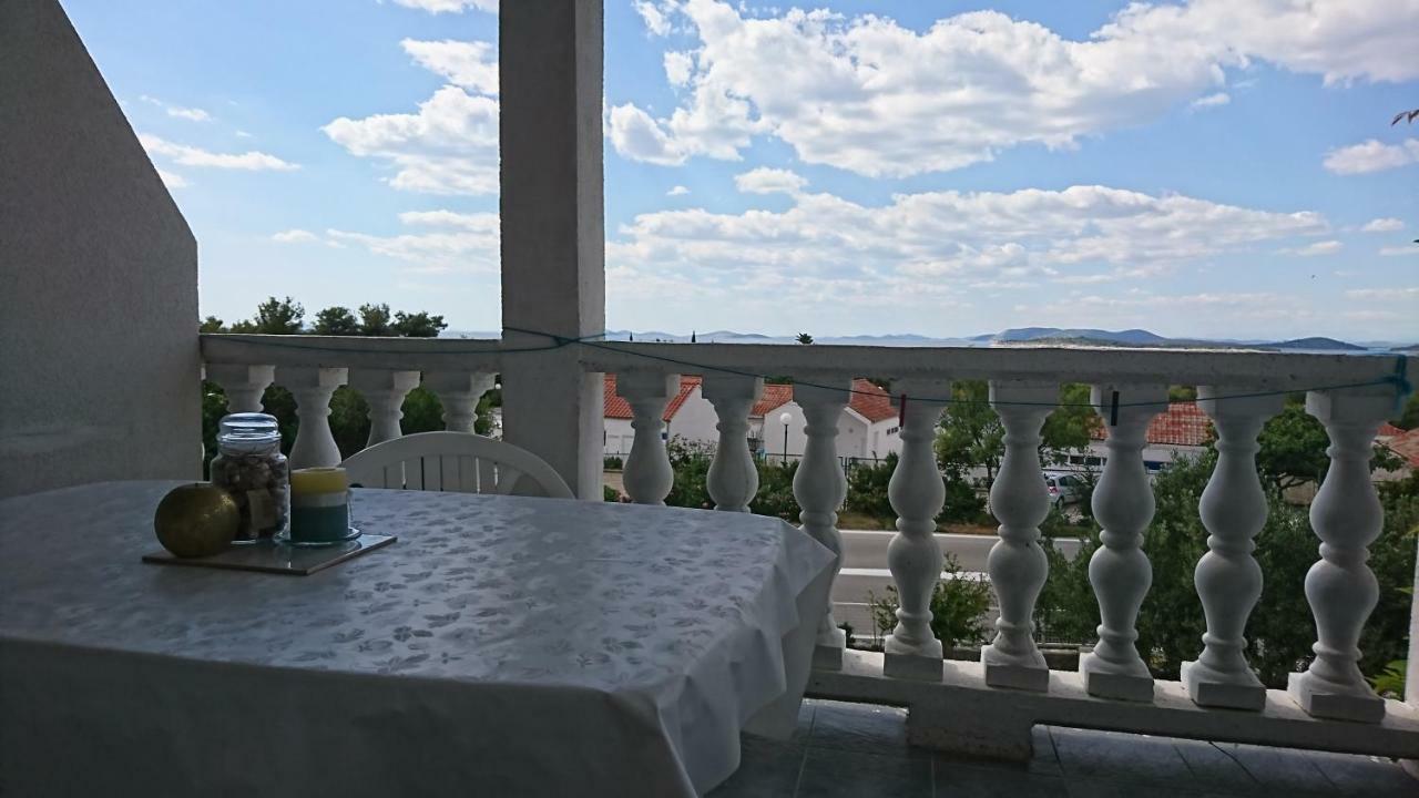 Apartmani Kocka Primošten Esterno foto